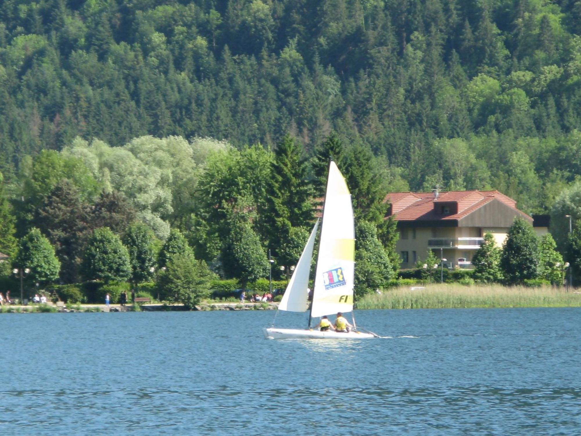 Home Nantua Studio Meubles Ain-Jura Eksteriør bilde